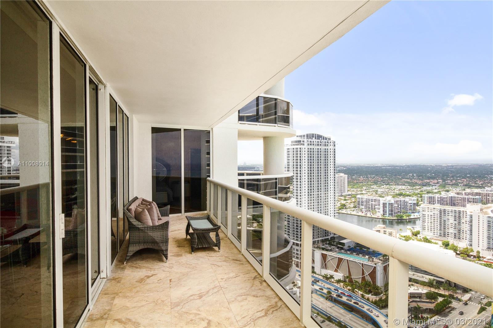 Ver detalles 4110 2 / 2 1782 sq. ft. $ 2021-03-04 0 foto