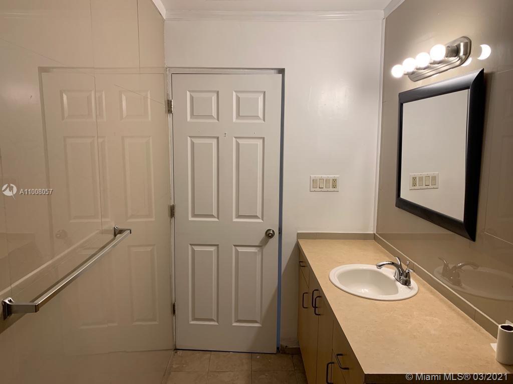 See details / 1979 sq. ft. $ 2021-03-04 0 Photo