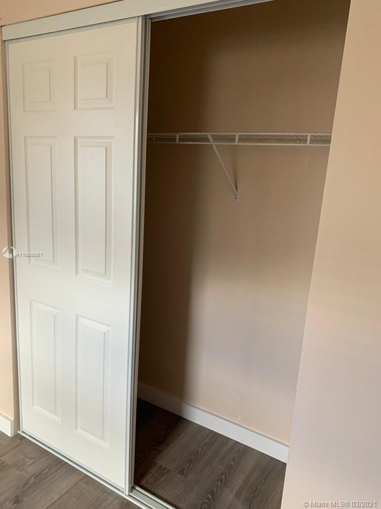 See details / 1979 sq. ft. $ 2021-03-04 0 Photo