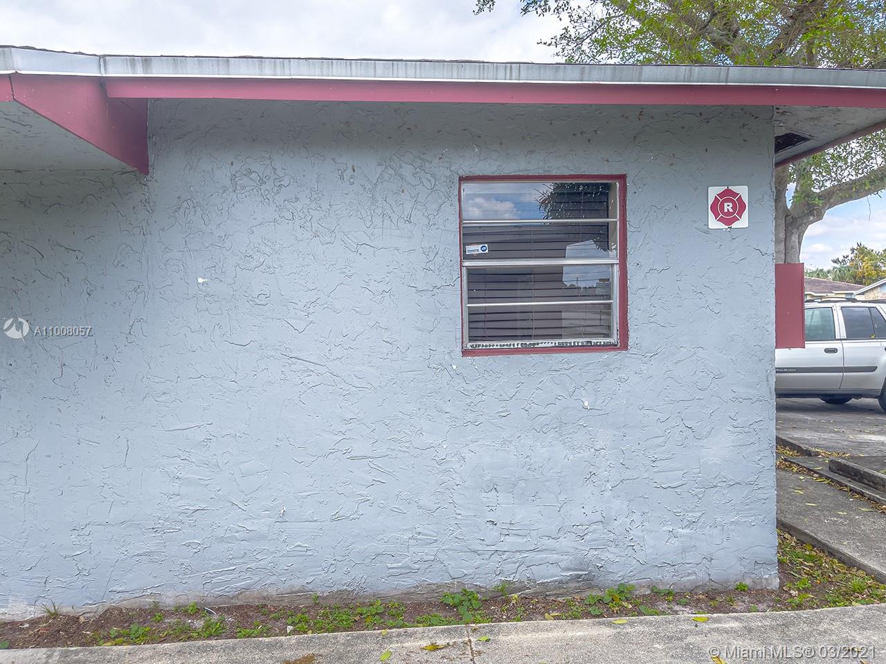 See details / 1979 sq. ft. $ 2021-03-04 0 Photo