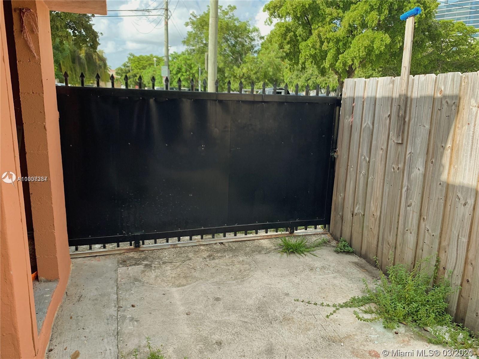See details / 1881 sq. ft. $ 2021-03-04 0 Photo