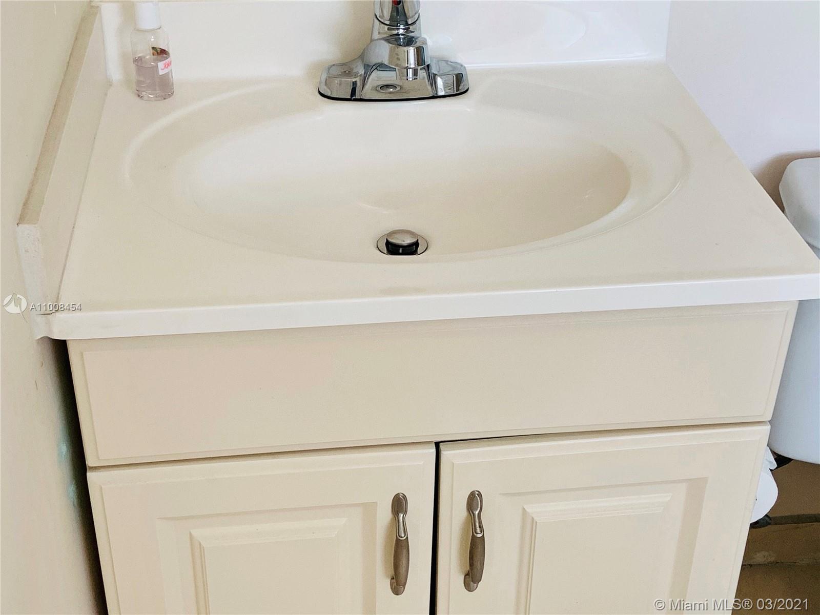 See details / 1431 sq. ft. $ 2021-03-04 0 Photo