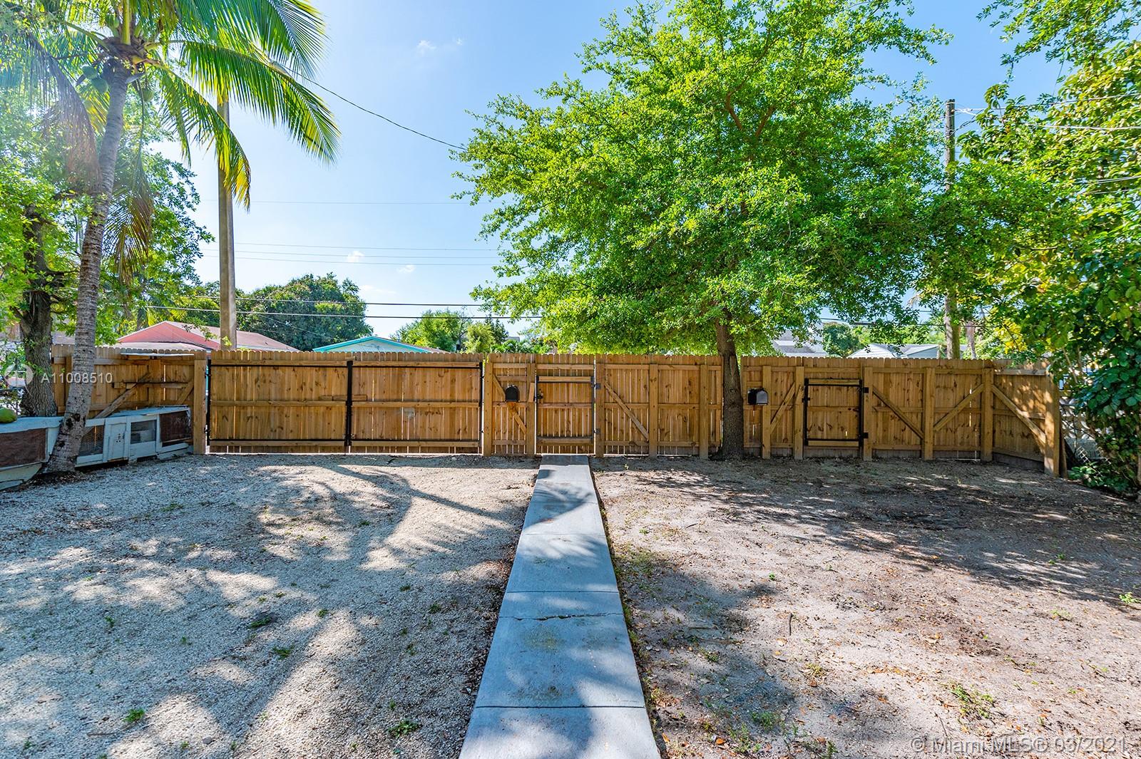 See details / 1227 sq. ft. $ 2021-04-07 0 Photo