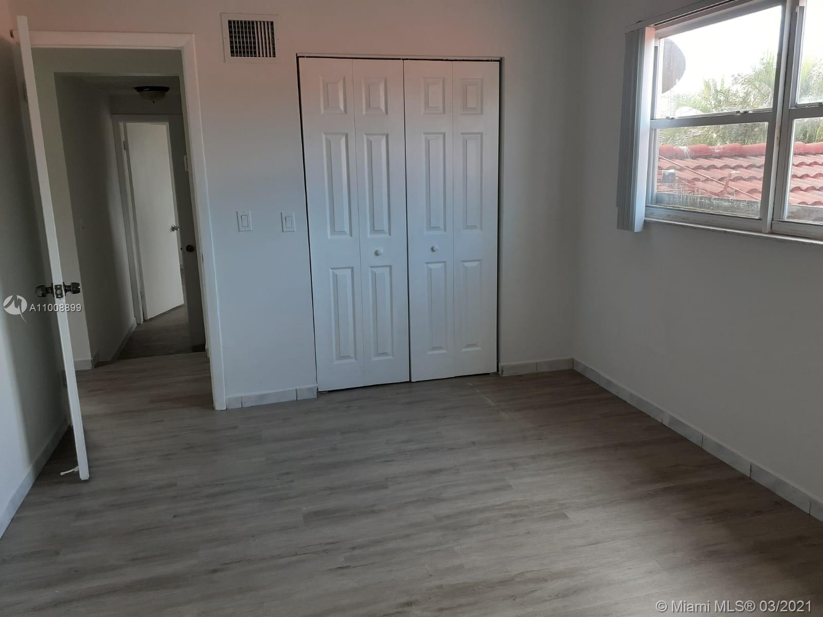 See details / 3402 sq. ft. $ 2021-03-29 0 Photo