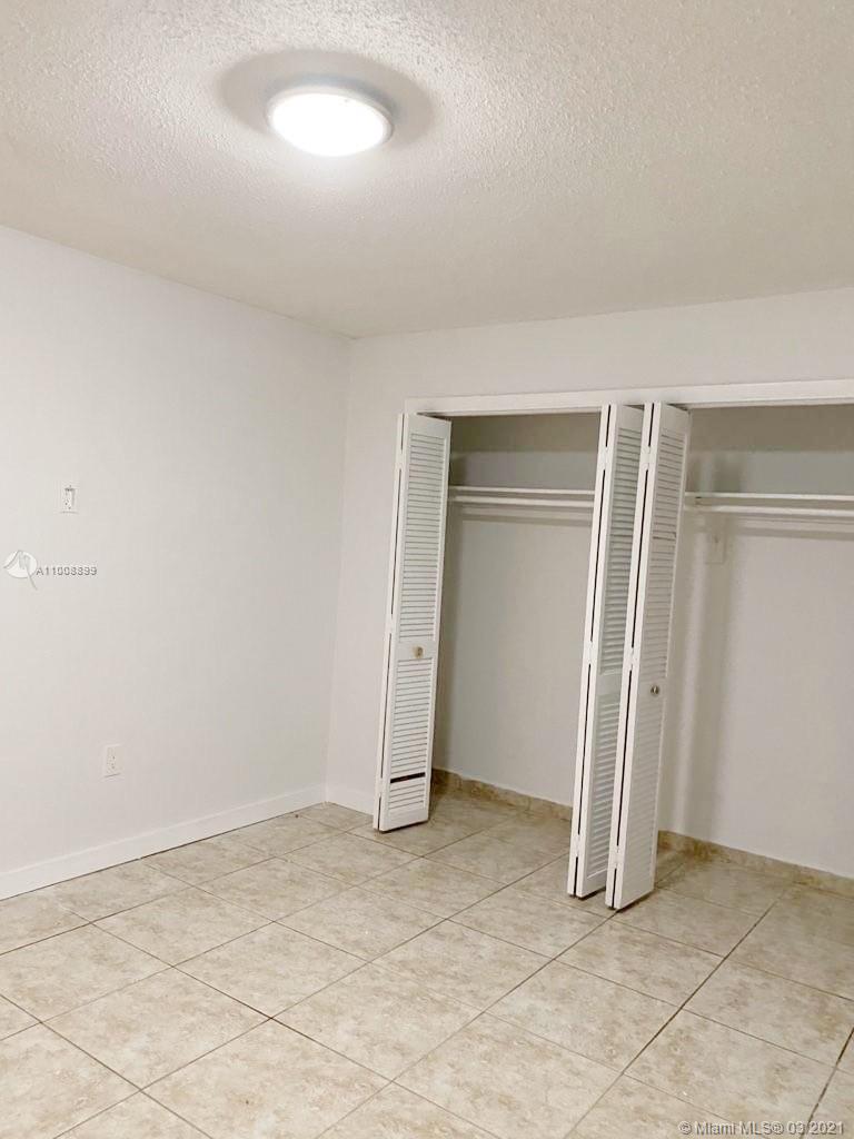 See details / 3402 sq. ft. $ 2021-03-29 0 Photo