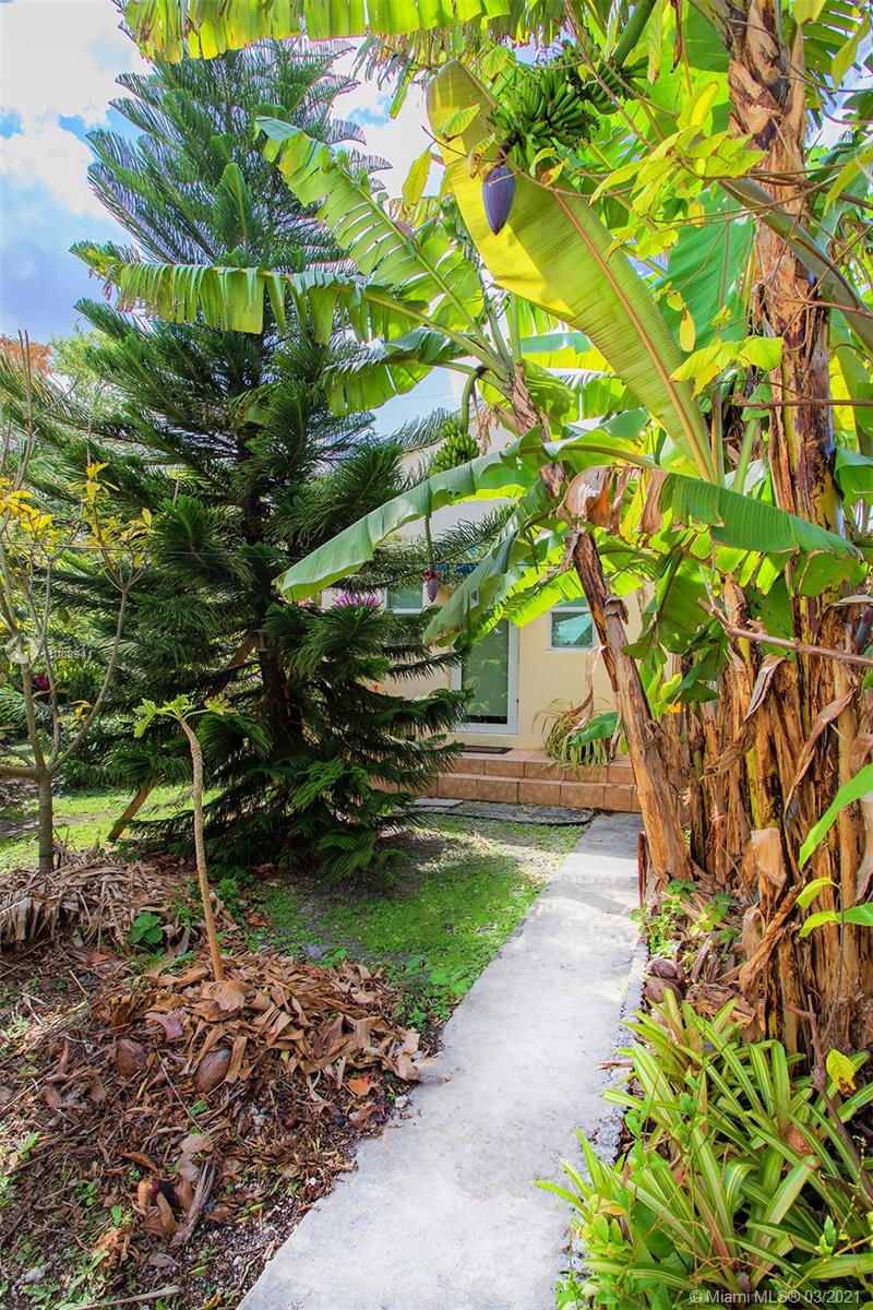 See details / 2020 sq. ft. $ 2021-04-08 0 Photo