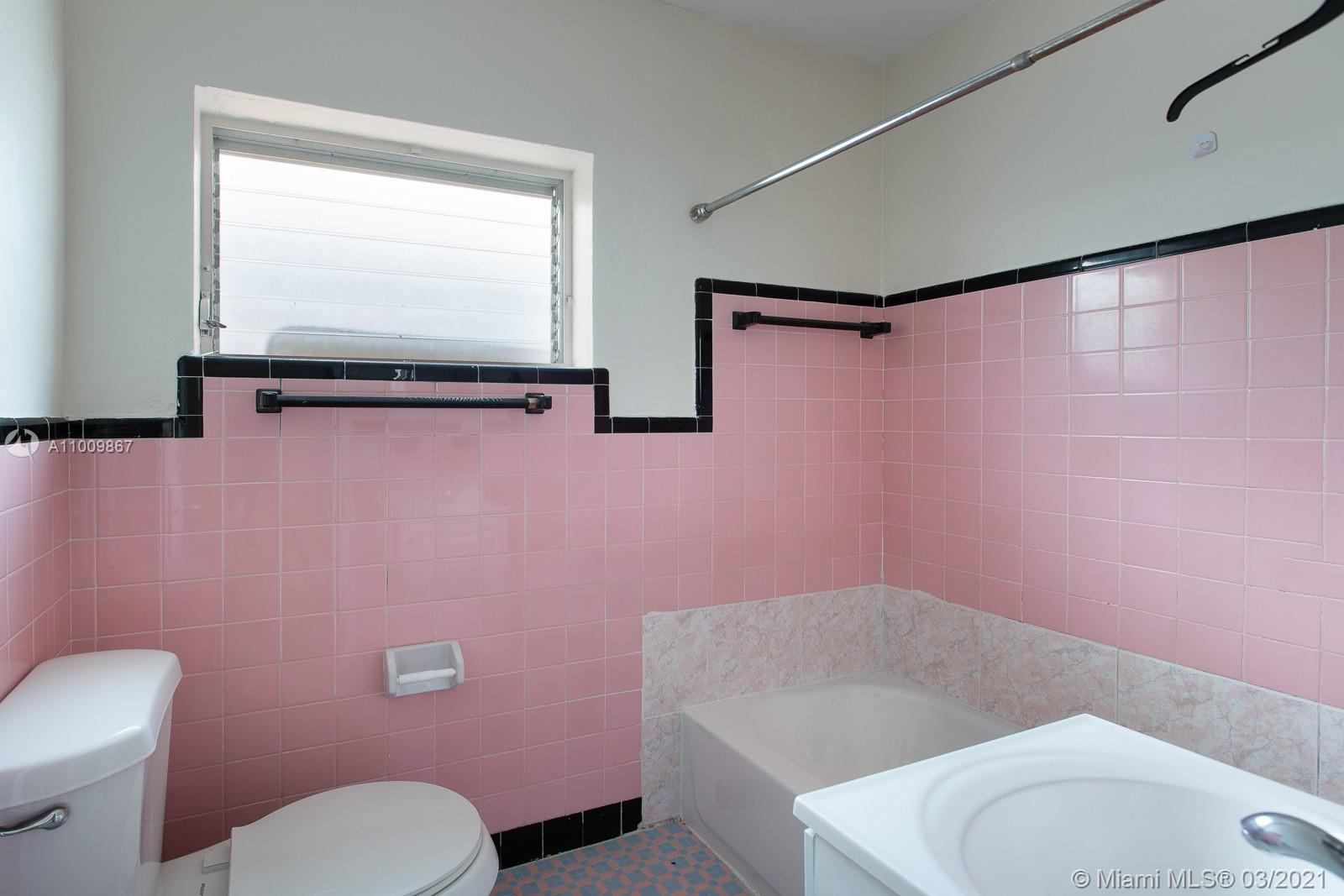 See details / 3428 sq. ft. $ 2021-03-08 0 Photo