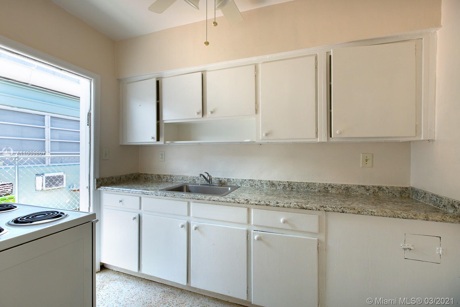 See details / 3428 sq. ft. $ 2021-03-08 0 Photo