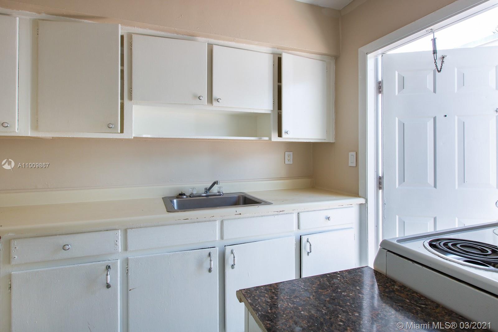 See details / 3428 sq. ft. $ 2021-03-08 0 Photo