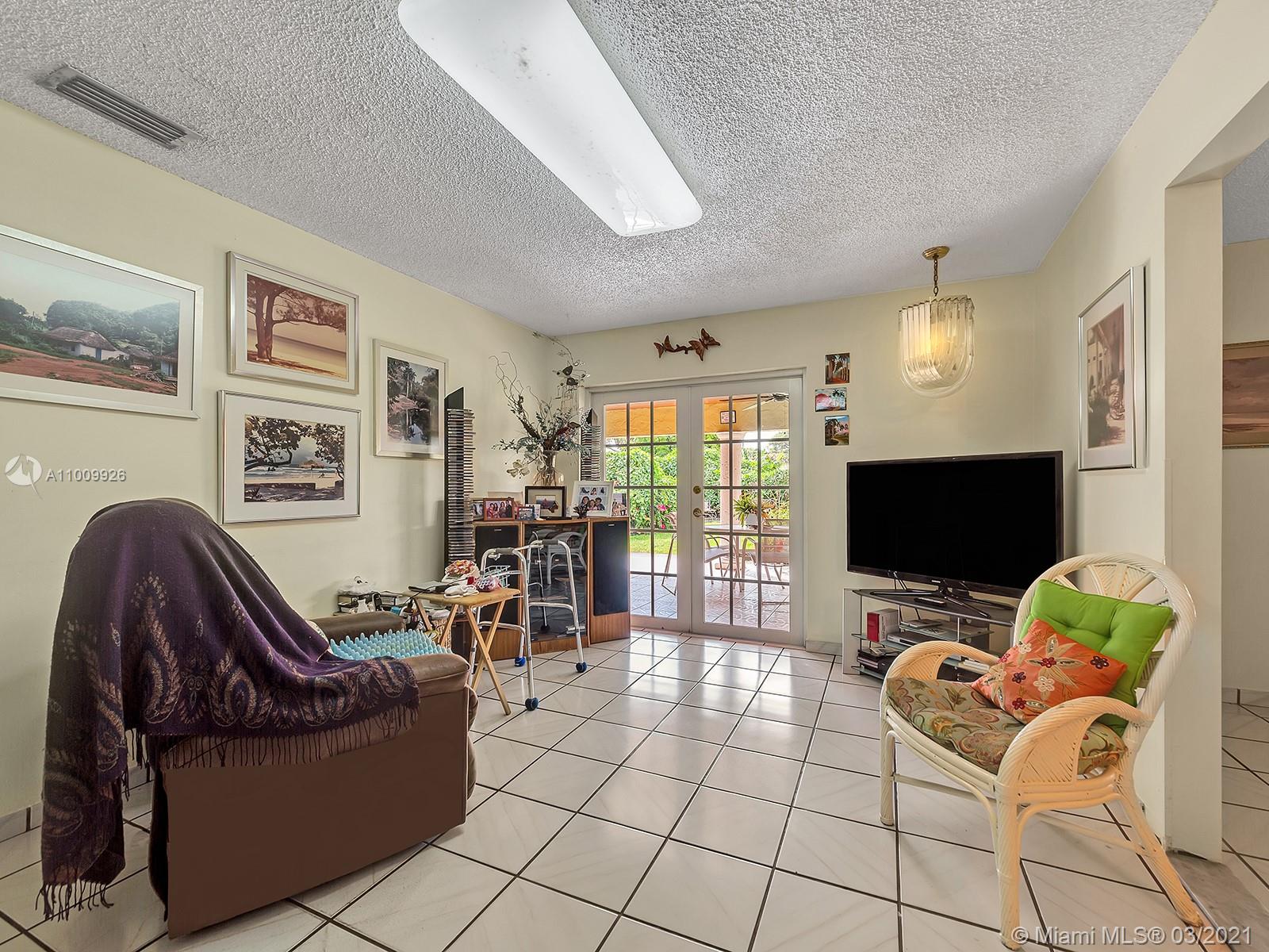 See details / 3300 sq. ft. $ 2021-03-08 0 Photo