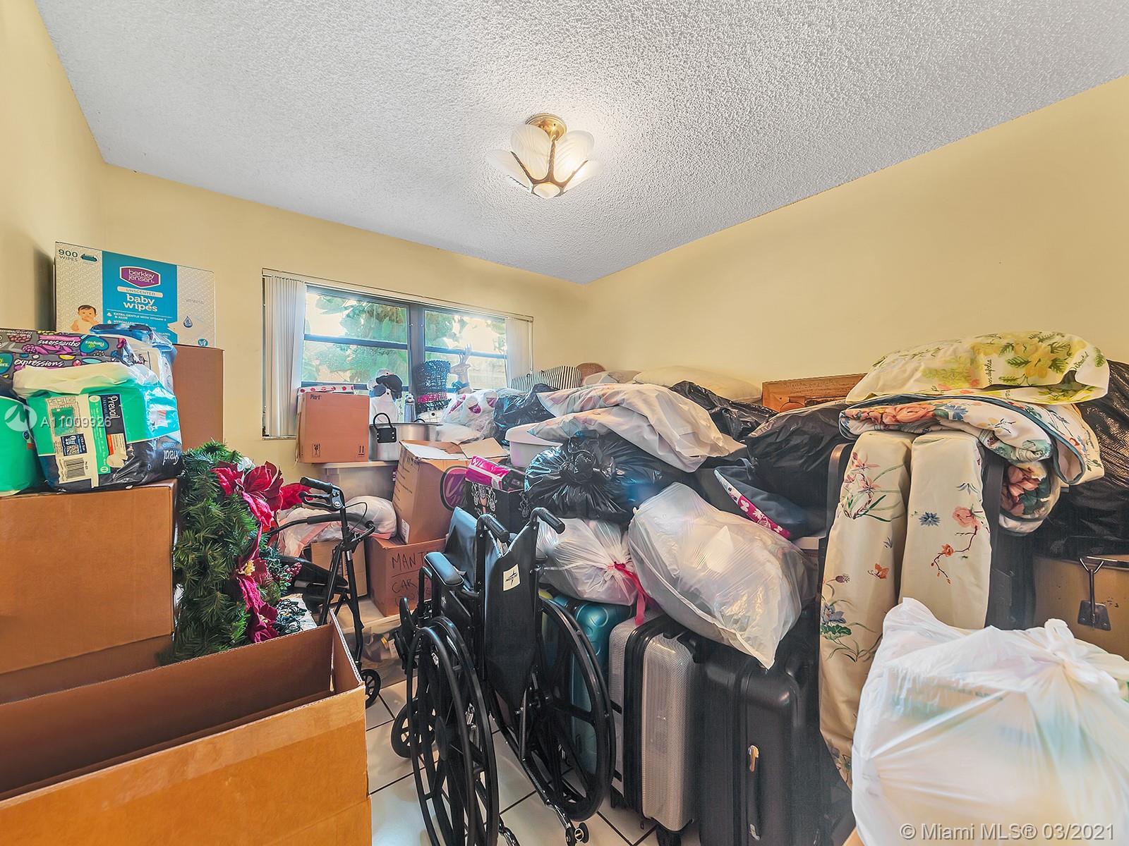 See details / 3300 sq. ft. $ 2021-03-08 0 Photo