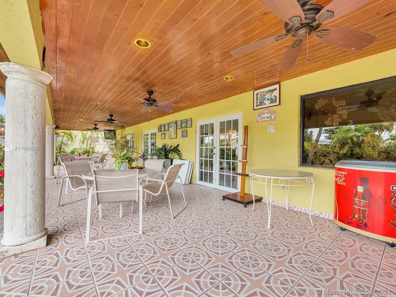 See details / 3300 sq. ft. $ 2021-03-08 0 Photo