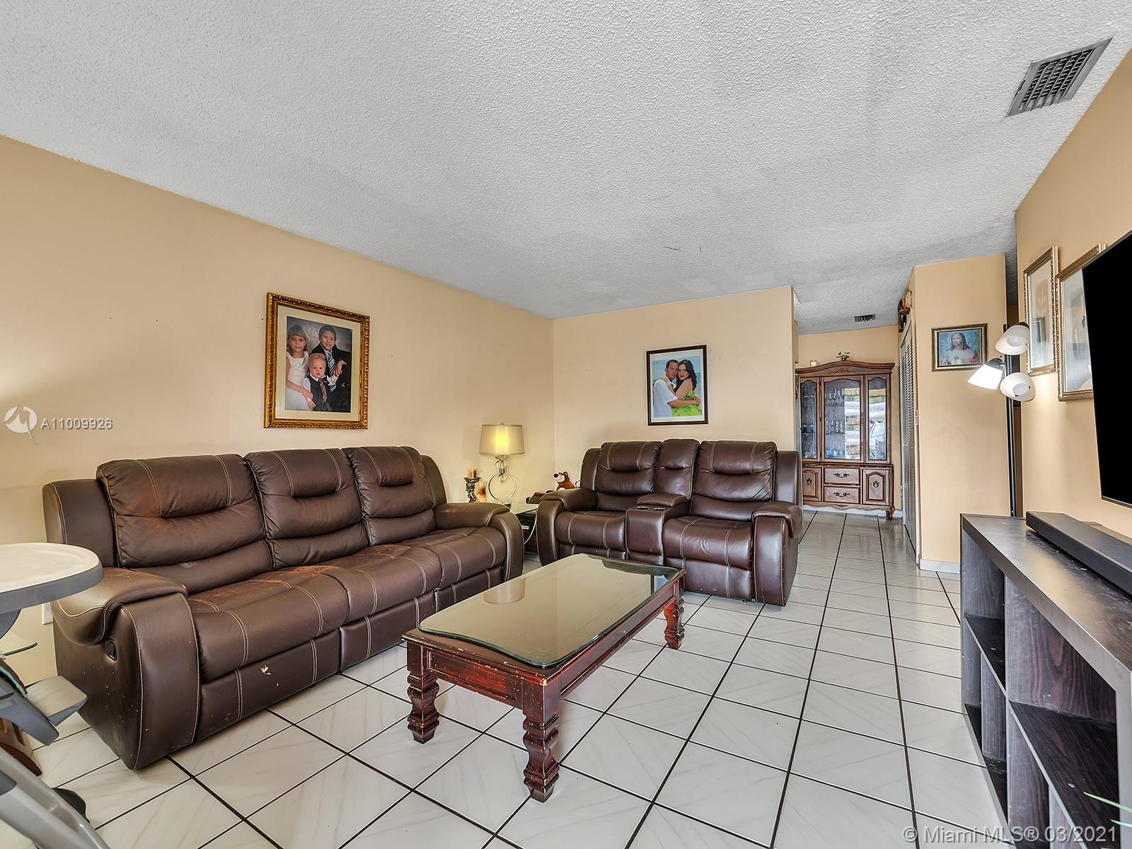See details / 3300 sq. ft. $ 2021-03-08 0 Photo