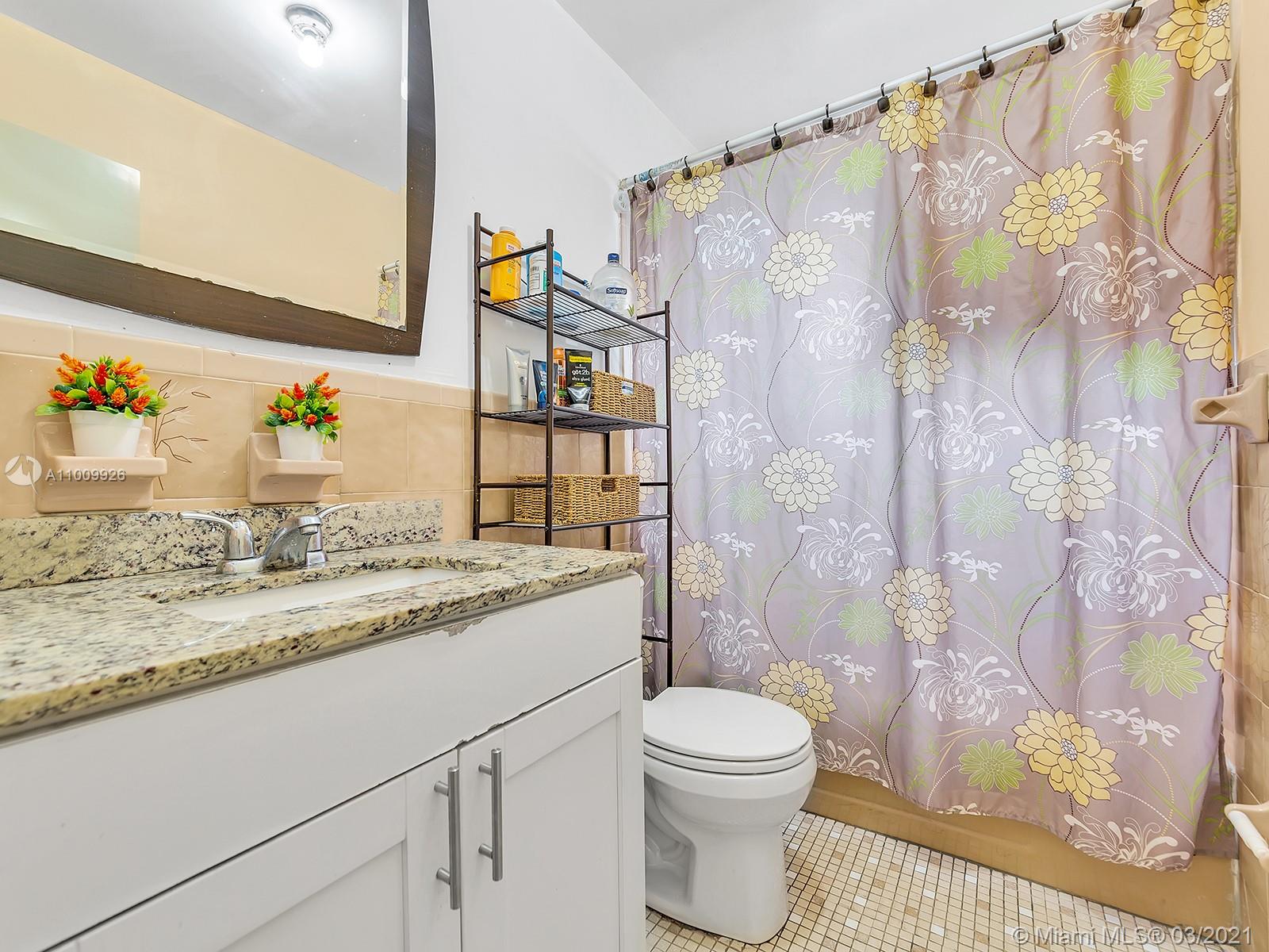 See details / 3300 sq. ft. $ 2021-03-08 0 Photo