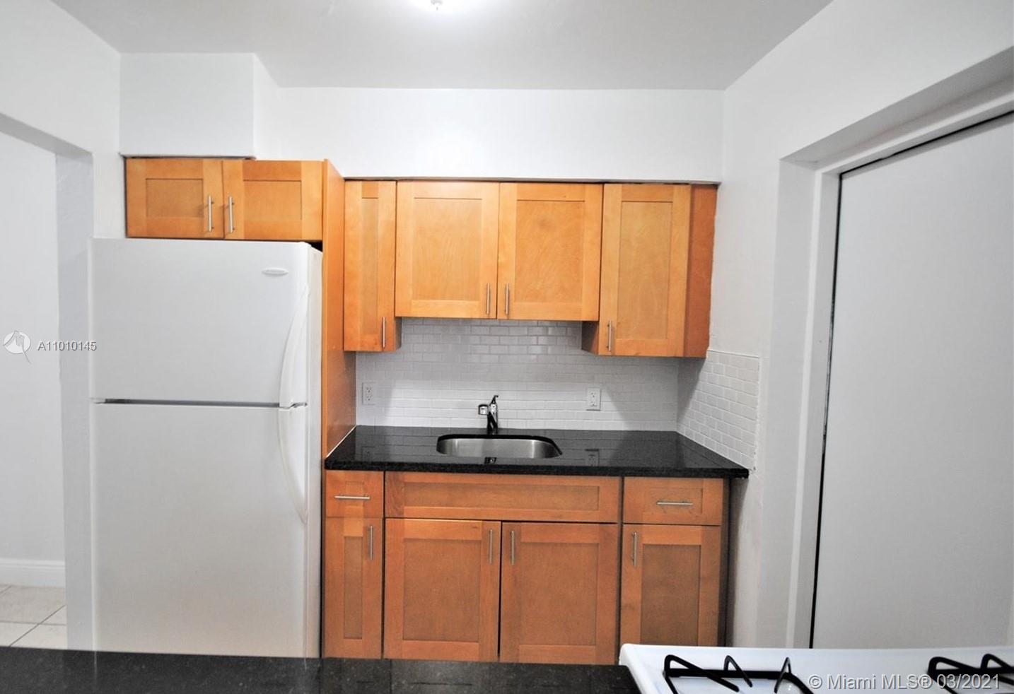 See details / 6850 sq. ft. $ 2021-04-06 0 Photo