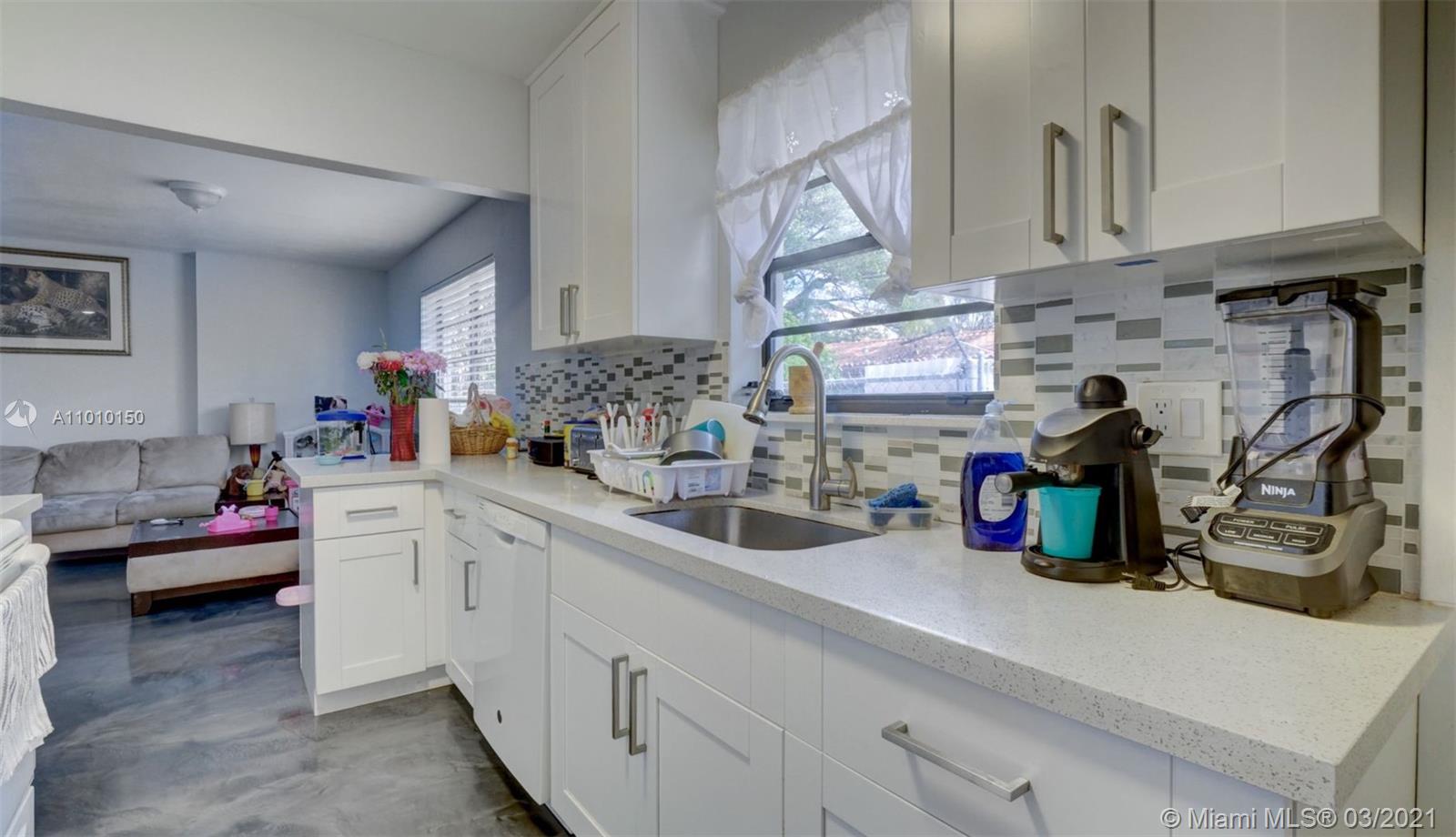 See details / 2550 sq. ft. $ 2021-03-09 0 Photo