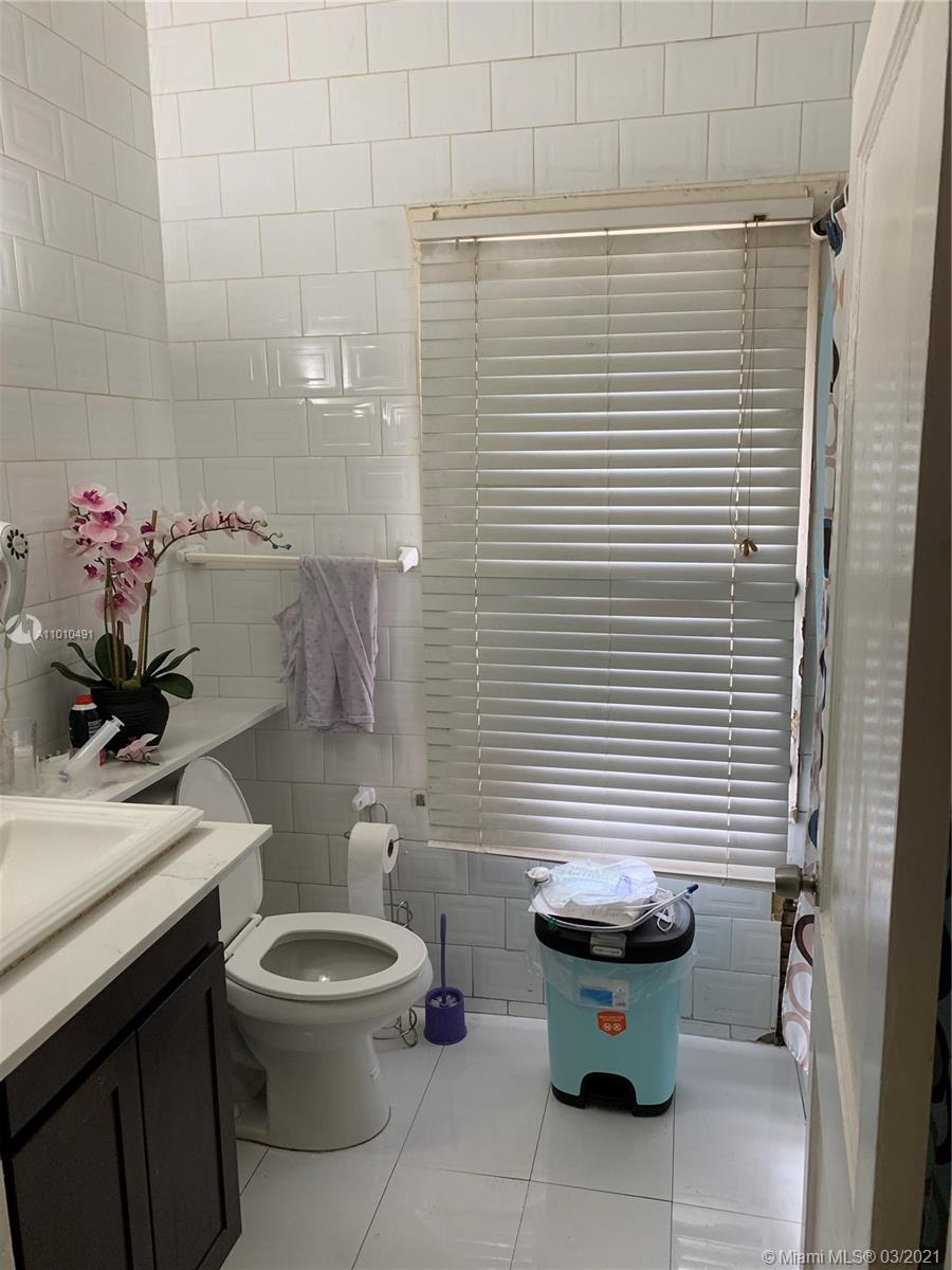 See details / 1695 sq. ft. $ 2021-03-09 0 Photo