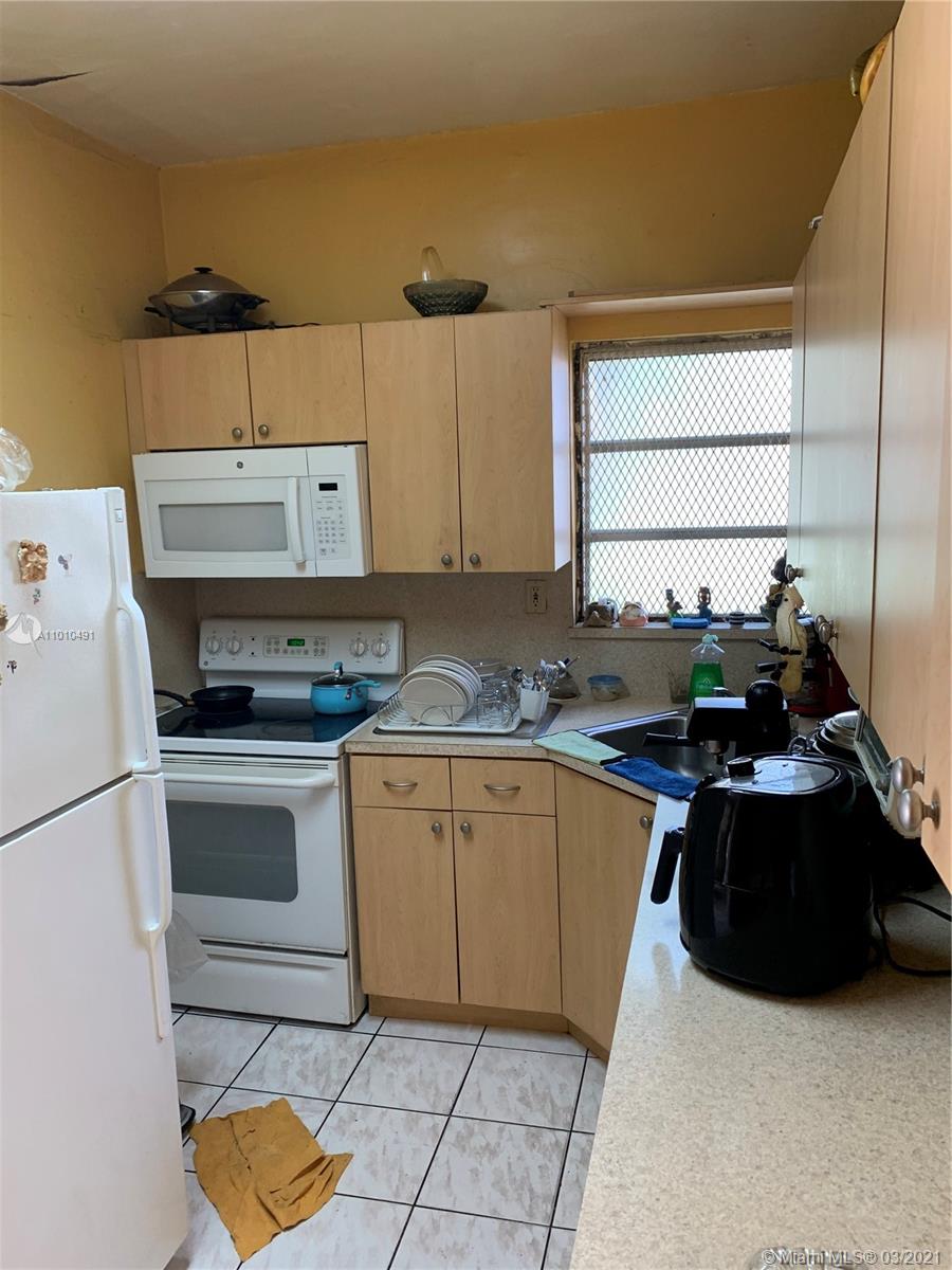 See details / 1695 sq. ft. $ 2021-03-09 0 Photo