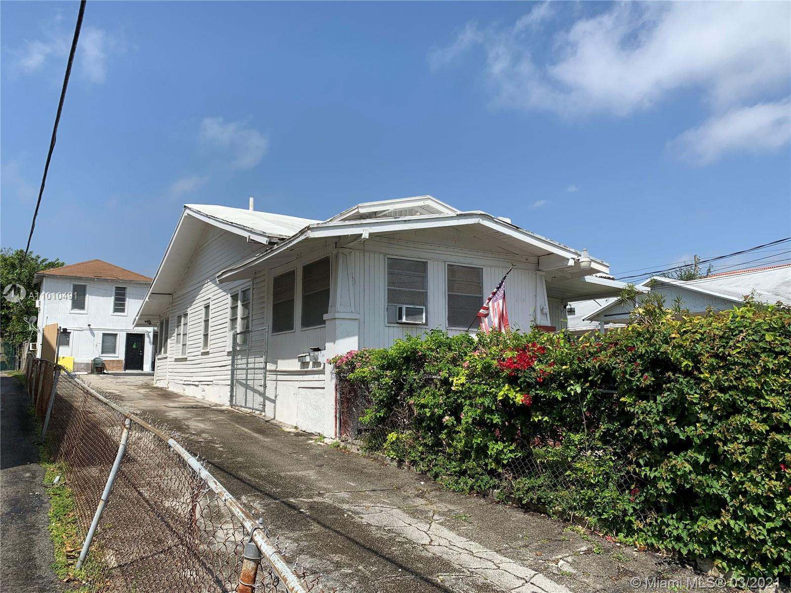 See details / 1695 sq. ft. $ 2021-03-09 0 Photo