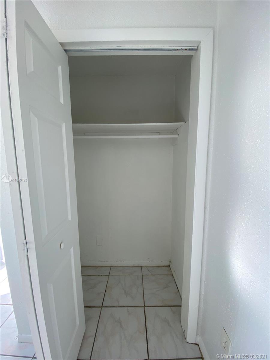 See details / 2112 sq. ft. $ 2021-03-09 0 Photo