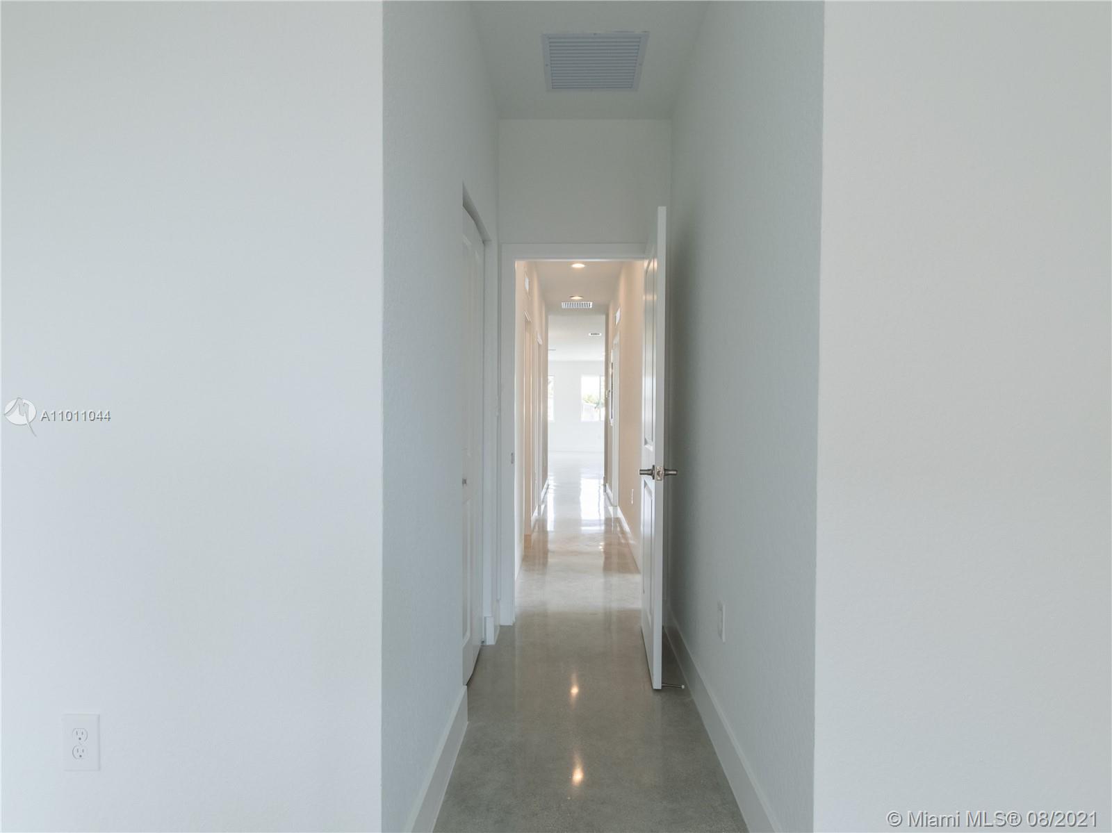 See details / sq. ft. $ 2021-03-10 0 Photo