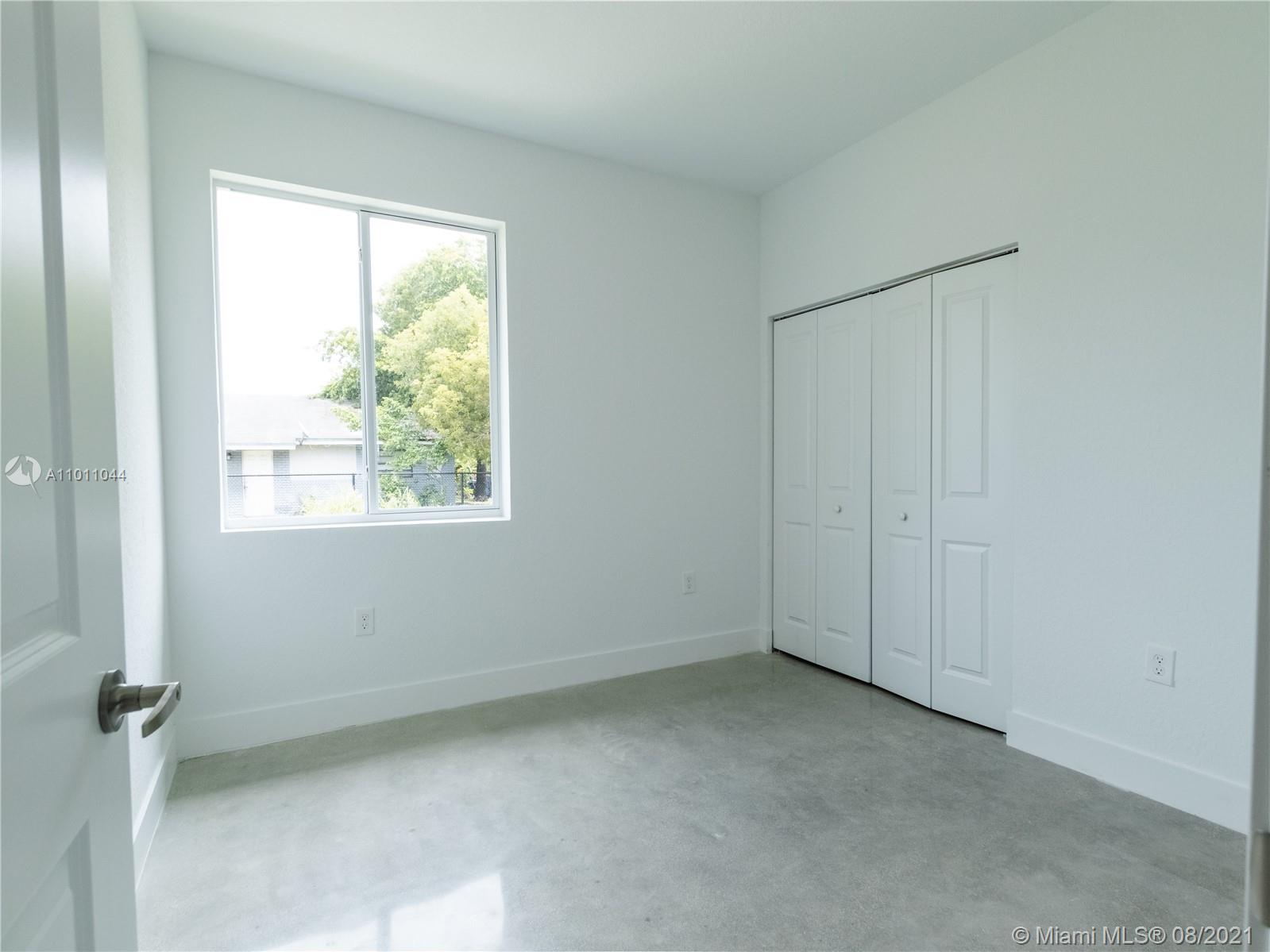 See details / sq. ft. $ 2021-03-10 0 Photo