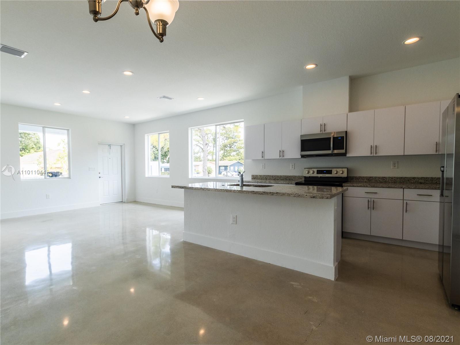 See details / sq. ft. $ 2021-03-10 0 Photo
