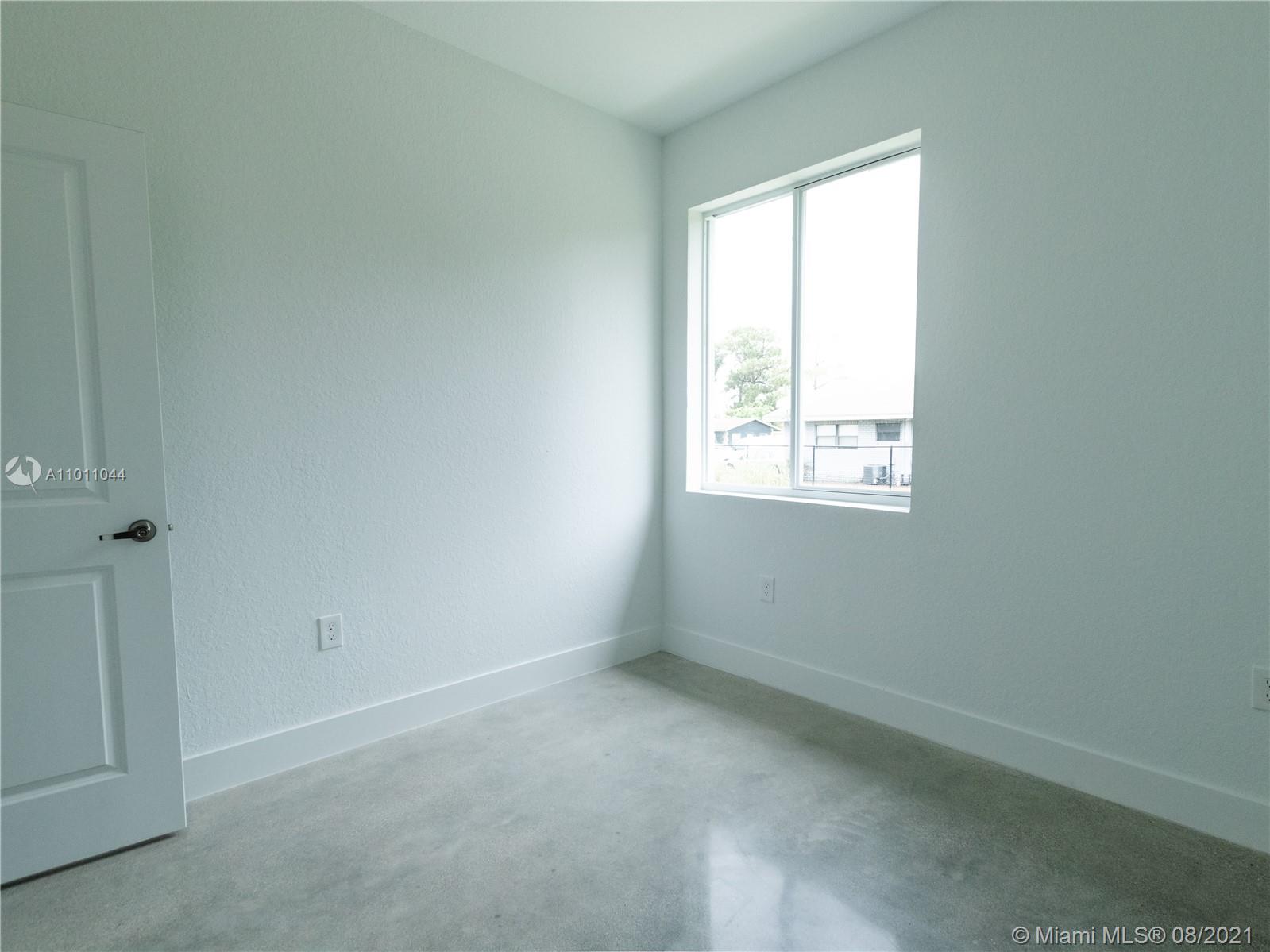 See details / sq. ft. $ 2021-03-10 0 Photo