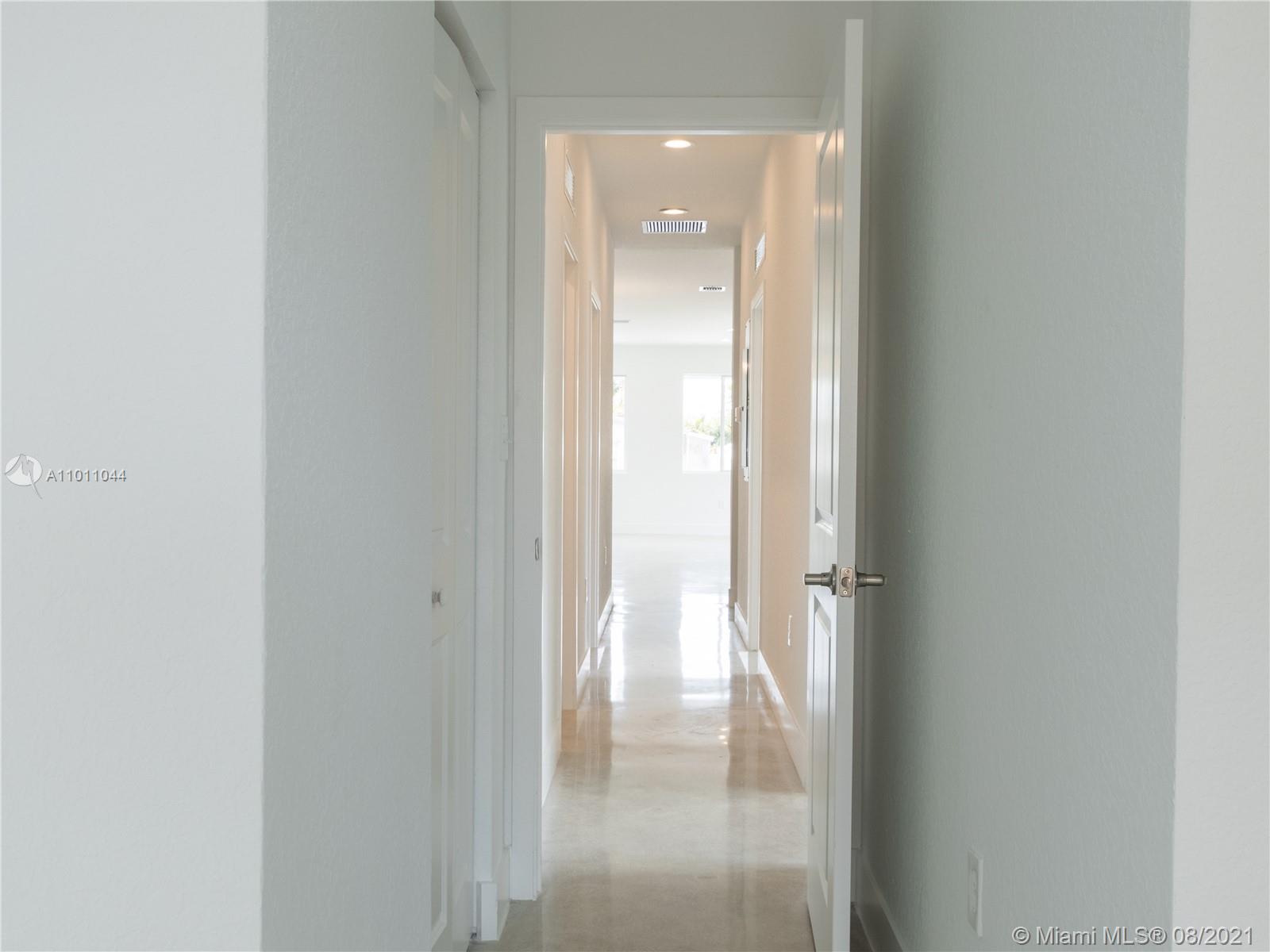 See details / sq. ft. $ 2021-03-10 0 Photo