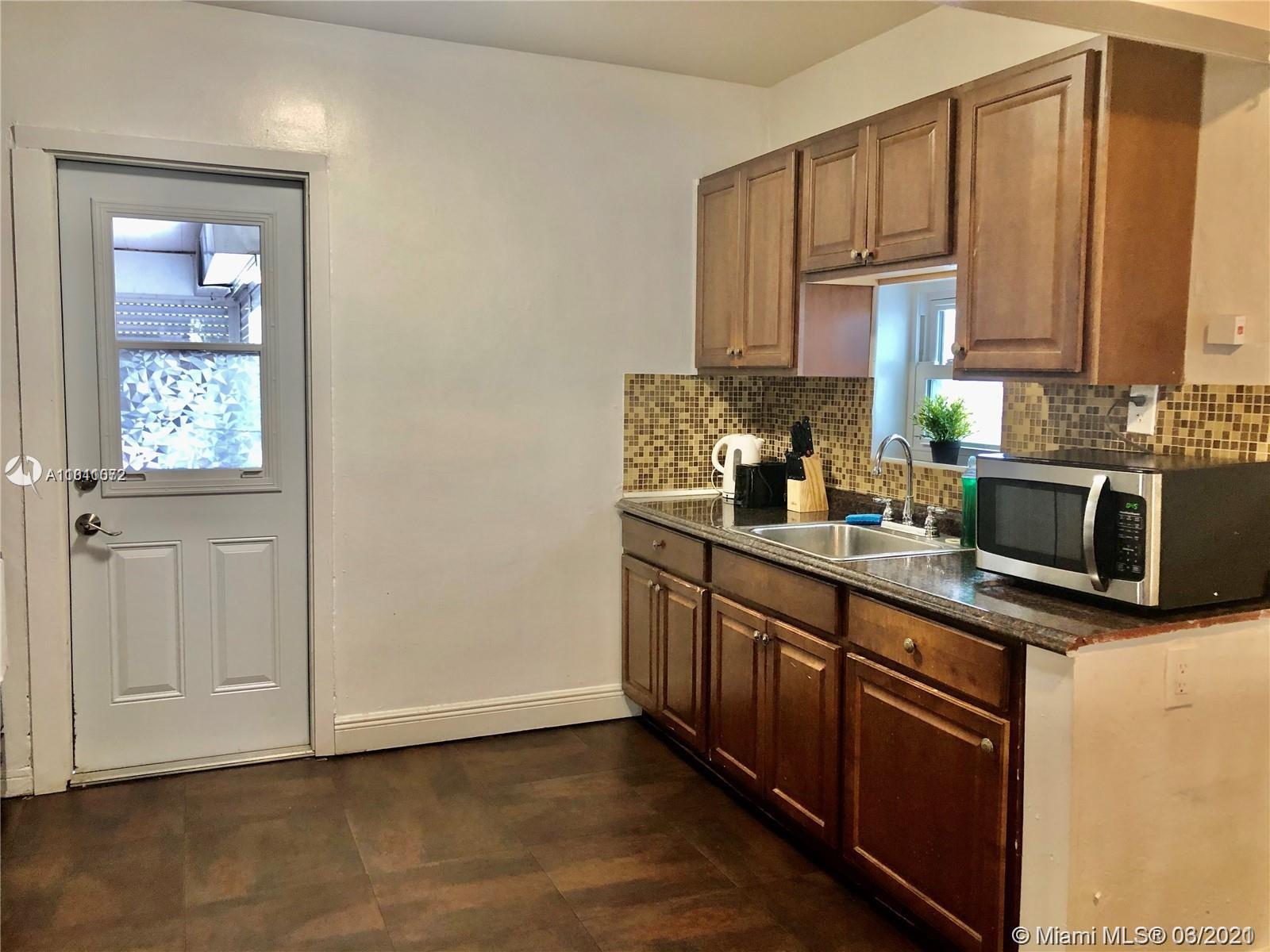 See details / 1401 sq. ft. $ 2021-03-25 0 Photo