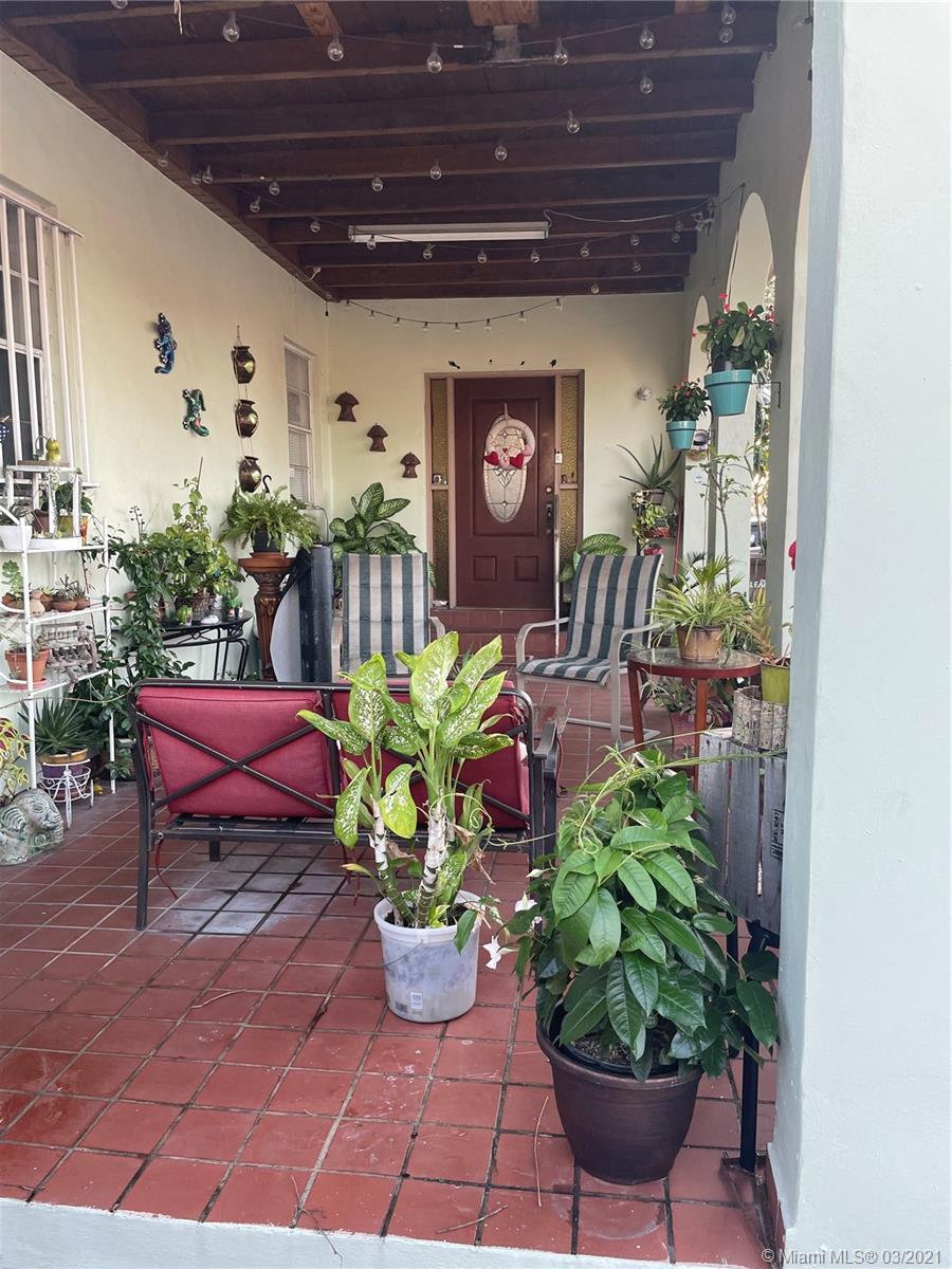 See details / 2517 sq. ft. $ 2021-03-18 0 Photo