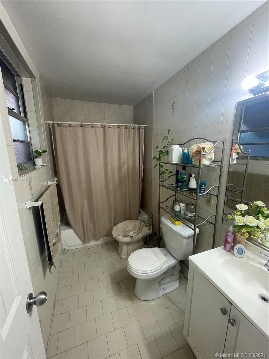 See details / 2517 sq. ft. $ 2021-03-18 0 Photo