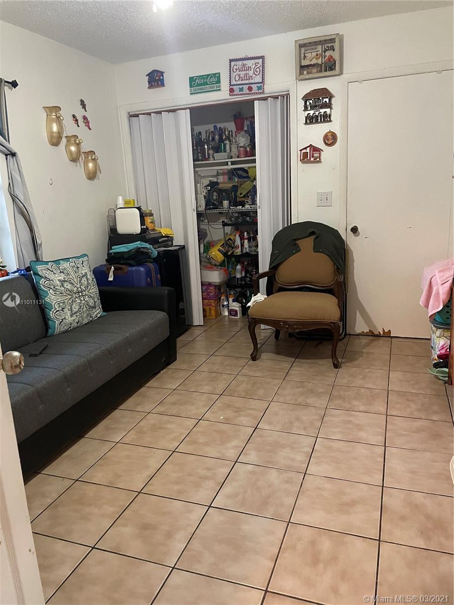 See details / 2517 sq. ft. $ 2021-03-18 0 Photo