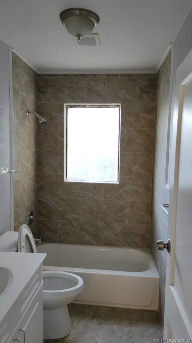 See details / 400 sq. ft. $ 2021-03-10 0 Photo