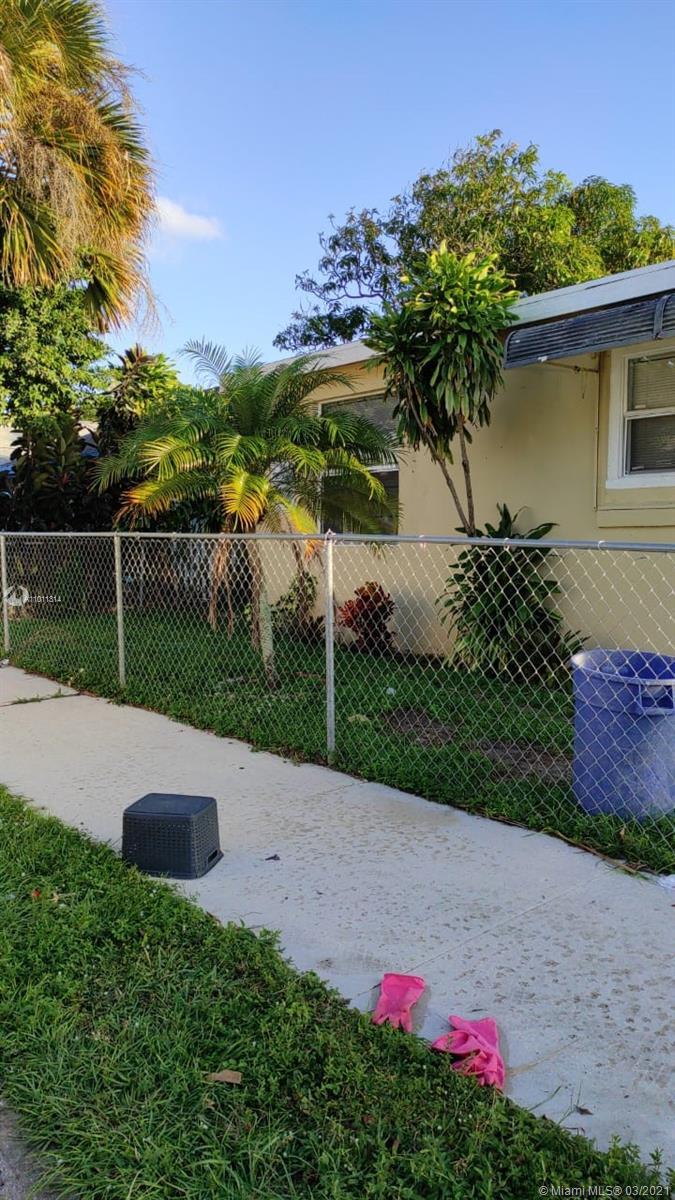 See details / 400 sq. ft. $ 2021-03-10 0 Photo