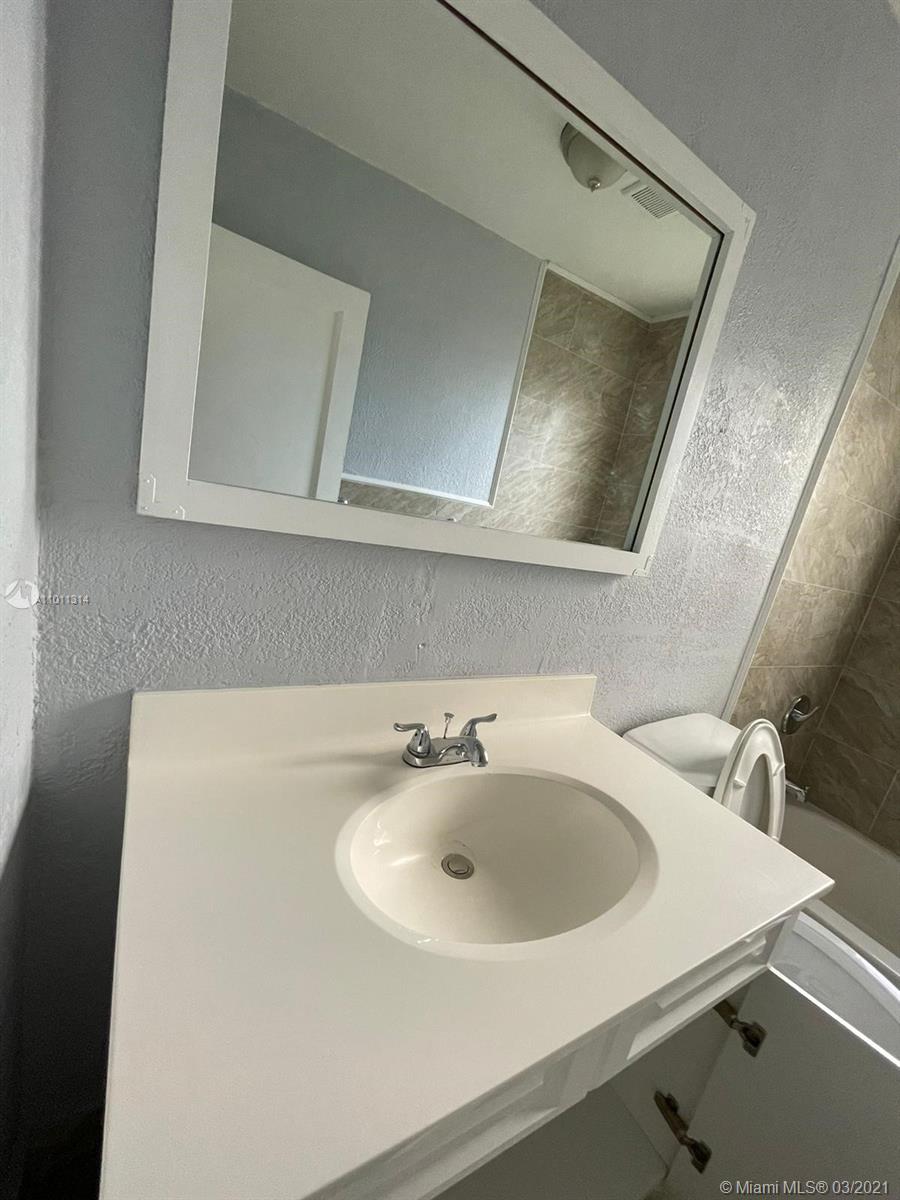 See details / 400 sq. ft. $ 2021-03-10 0 Photo