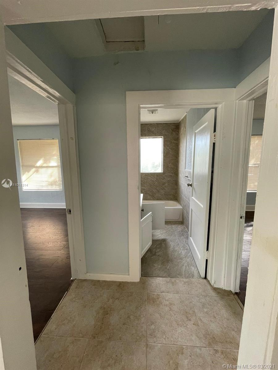 See details / 400 sq. ft. $ 2021-03-10 0 Photo