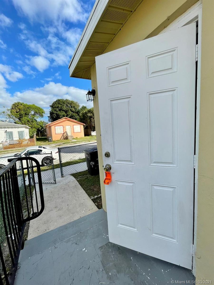 See details / 400 sq. ft. $ 2021-03-10 0 Photo