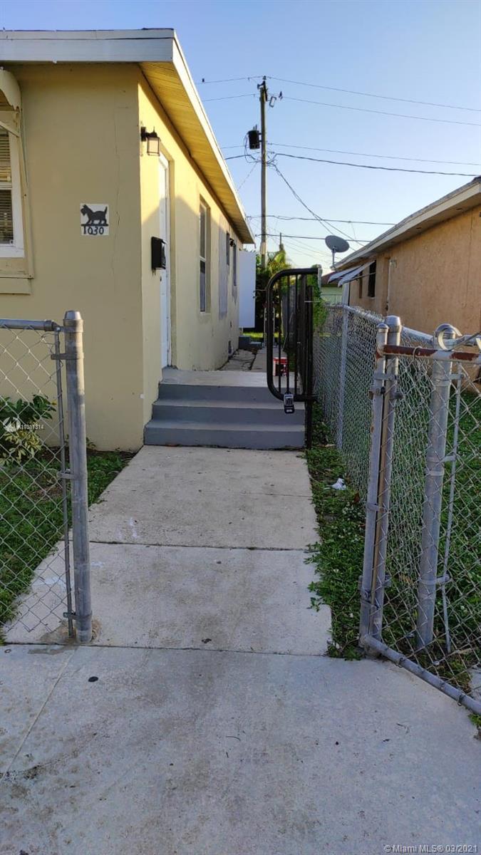 See details / 400 sq. ft. $ 2021-03-10 0 Photo