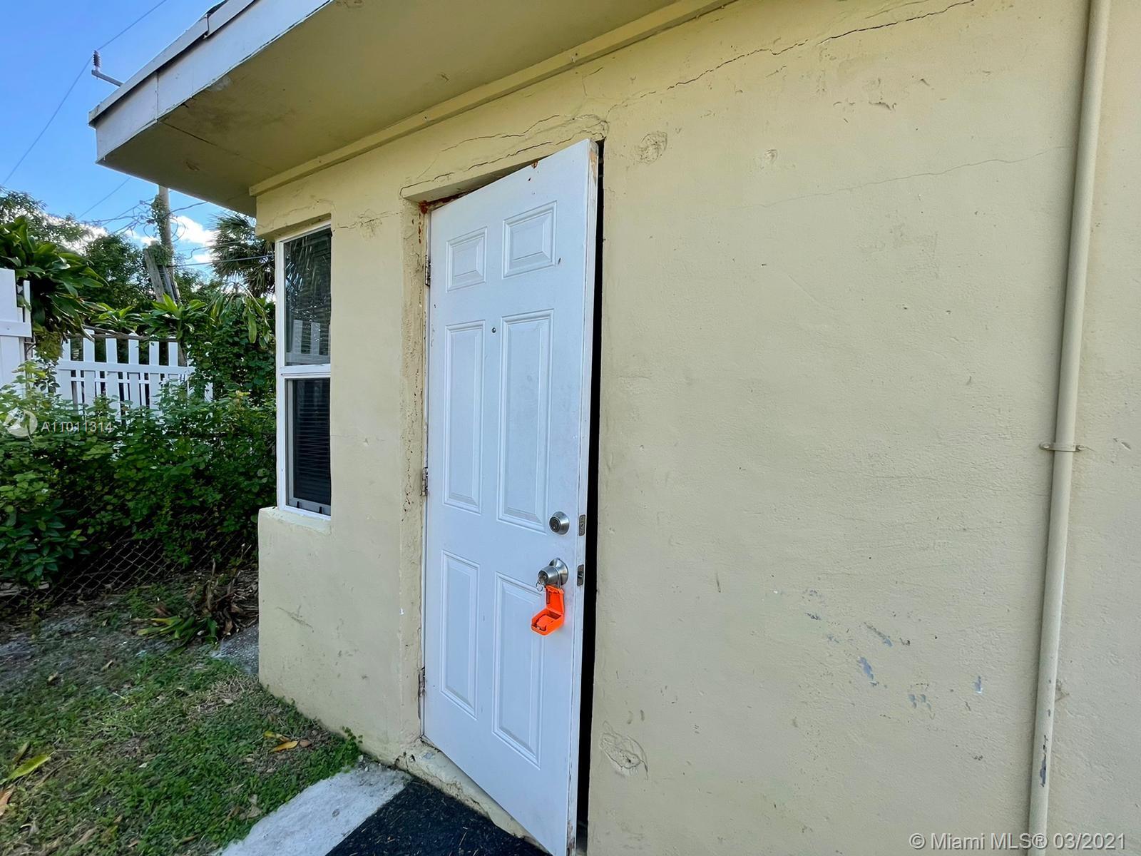 See details / 400 sq. ft. $ 2021-03-10 0 Photo
