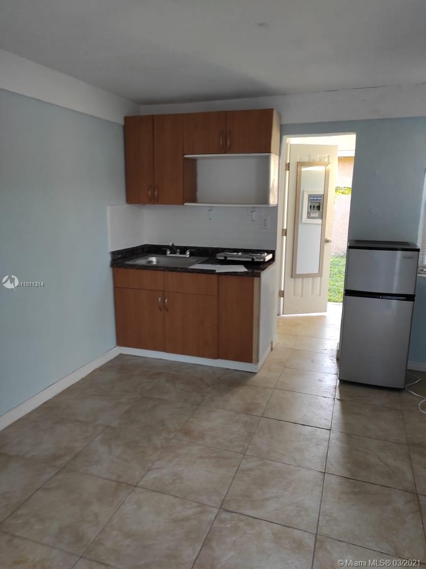 See details / 400 sq. ft. $ 2021-03-10 0 Photo