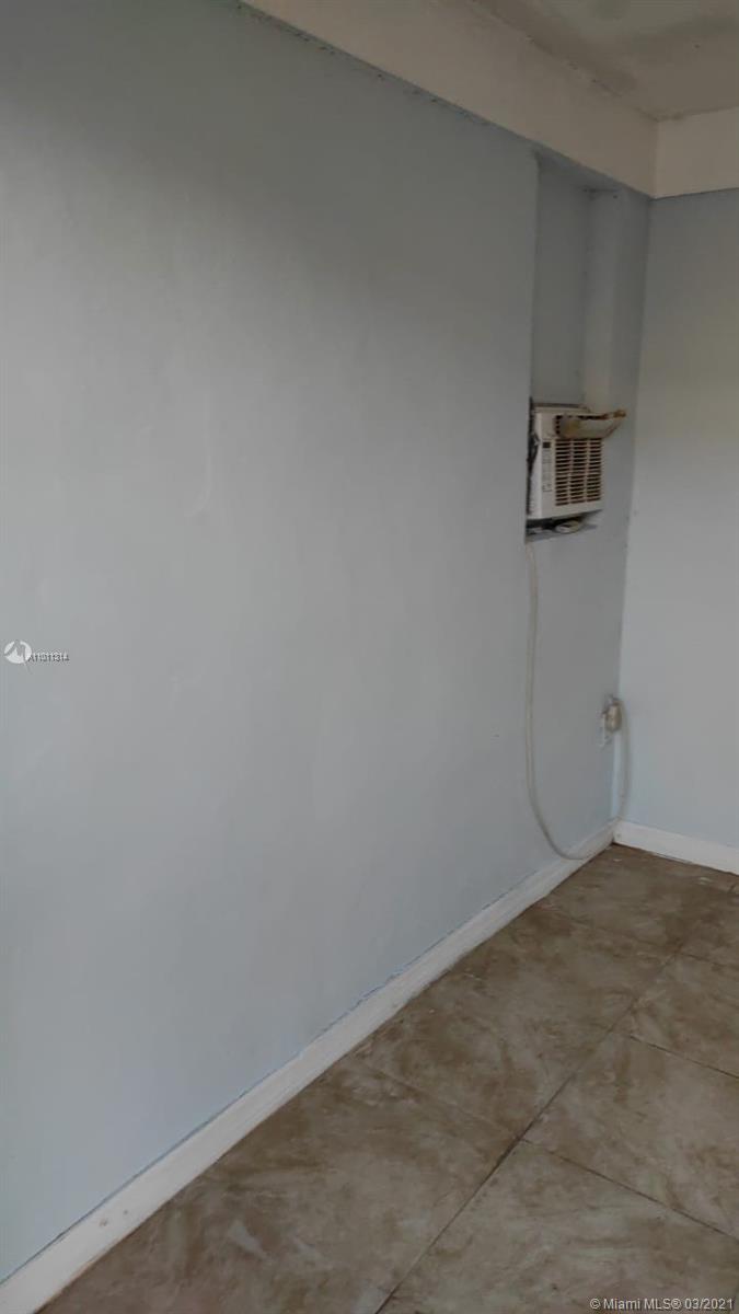 See details / 400 sq. ft. $ 2021-03-10 0 Photo