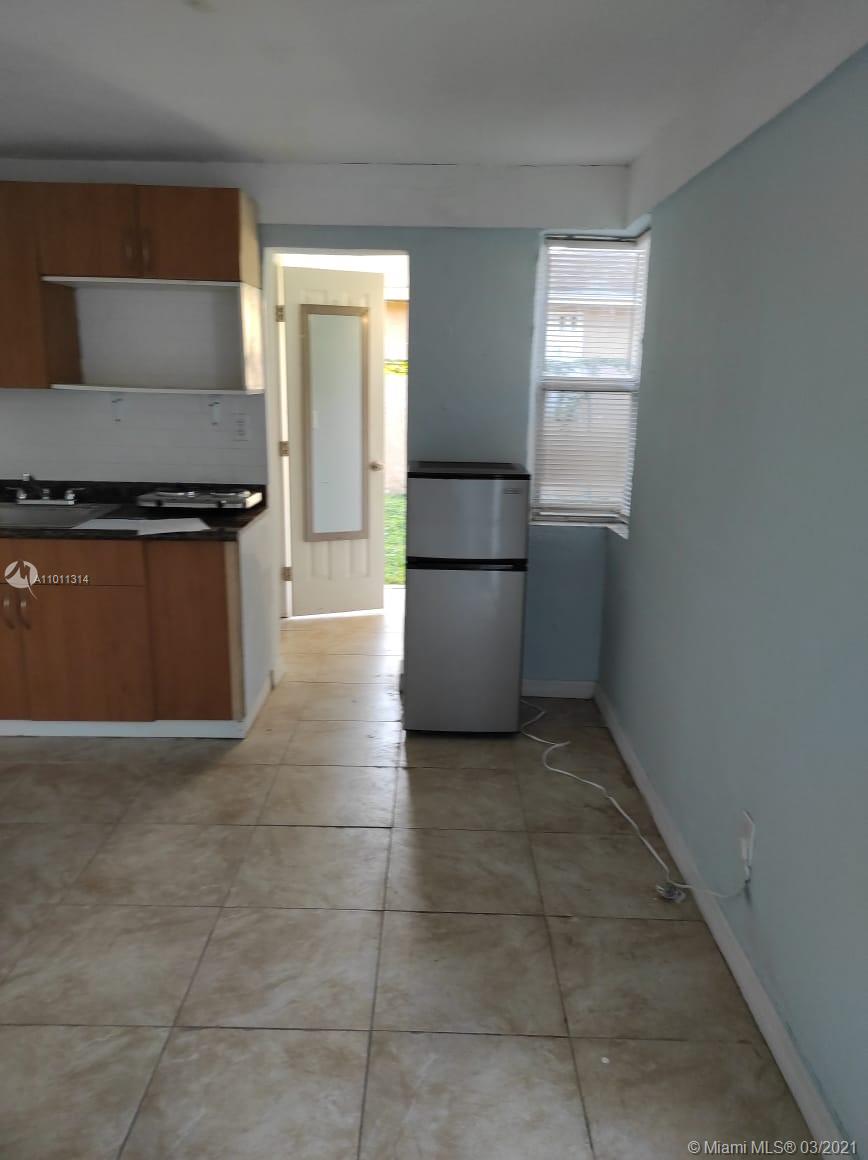See details / 400 sq. ft. $ 2021-03-10 0 Photo
