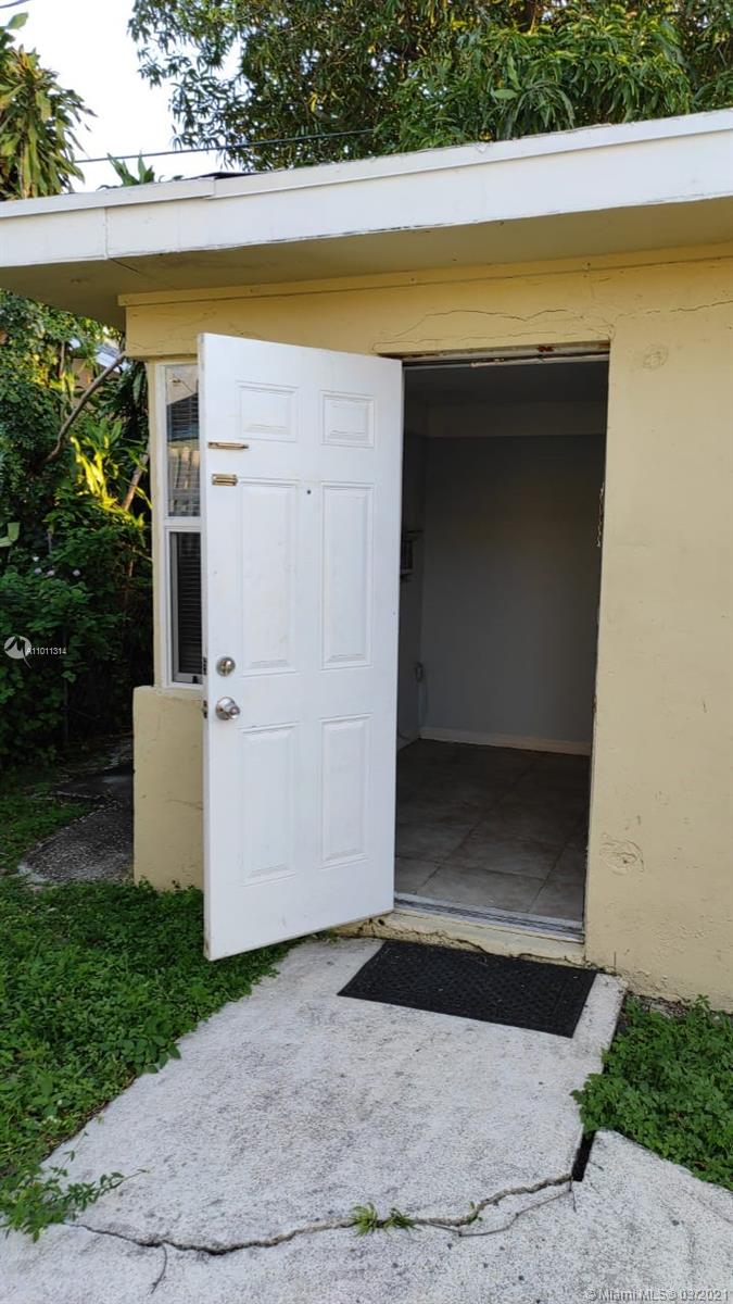 See details / 400 sq. ft. $ 2021-03-10 0 Photo
