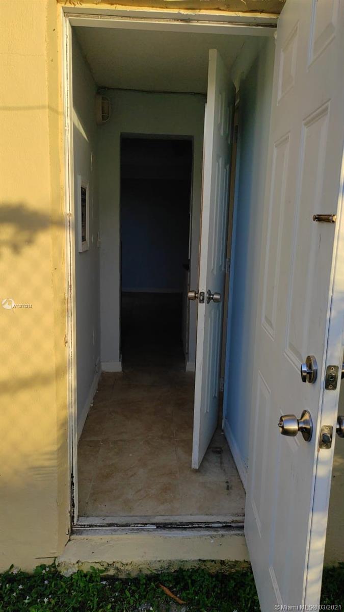 See details / 400 sq. ft. $ 2021-03-10 0 Photo