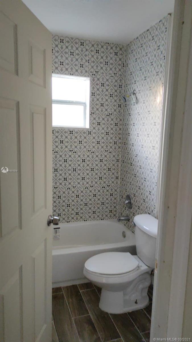 See details / 400 sq. ft. $ 2021-03-10 0 Photo