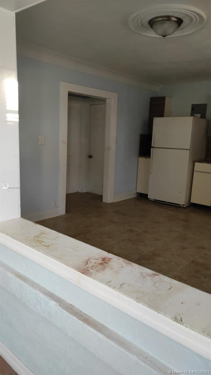 See details / 400 sq. ft. $ 2021-03-10 0 Photo