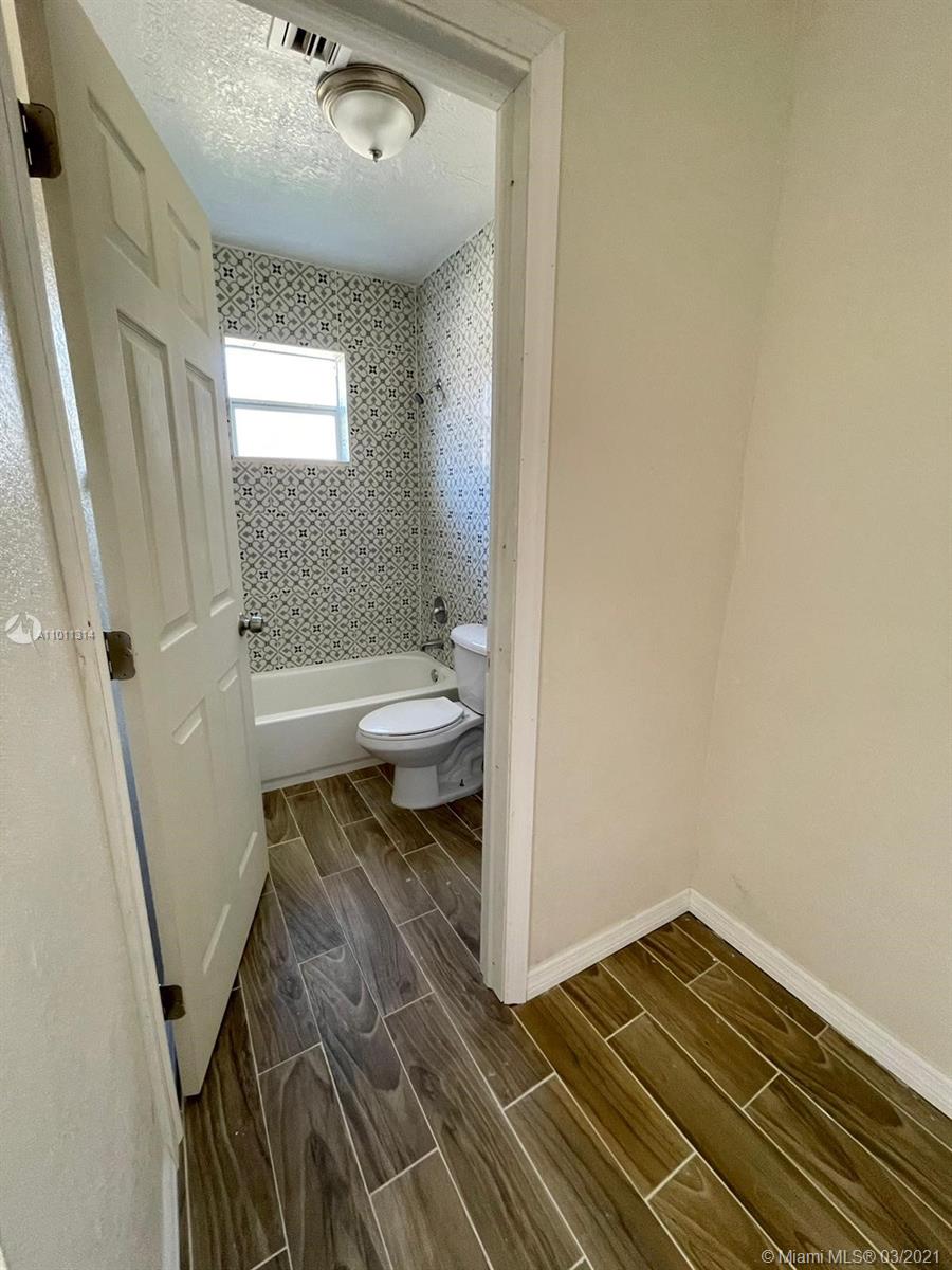 See details / 400 sq. ft. $ 2021-03-10 0 Photo