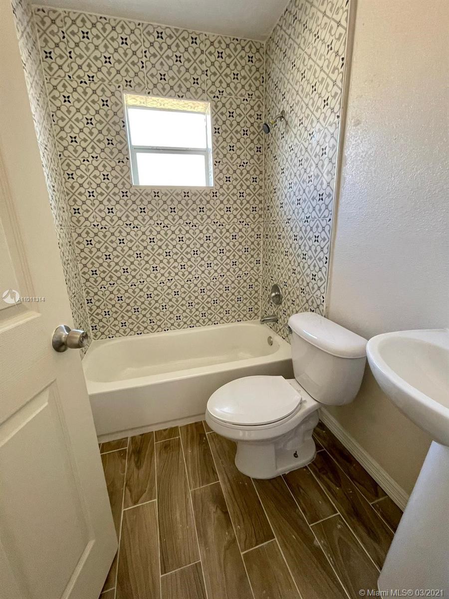 See details / 400 sq. ft. $ 2021-03-10 0 Photo