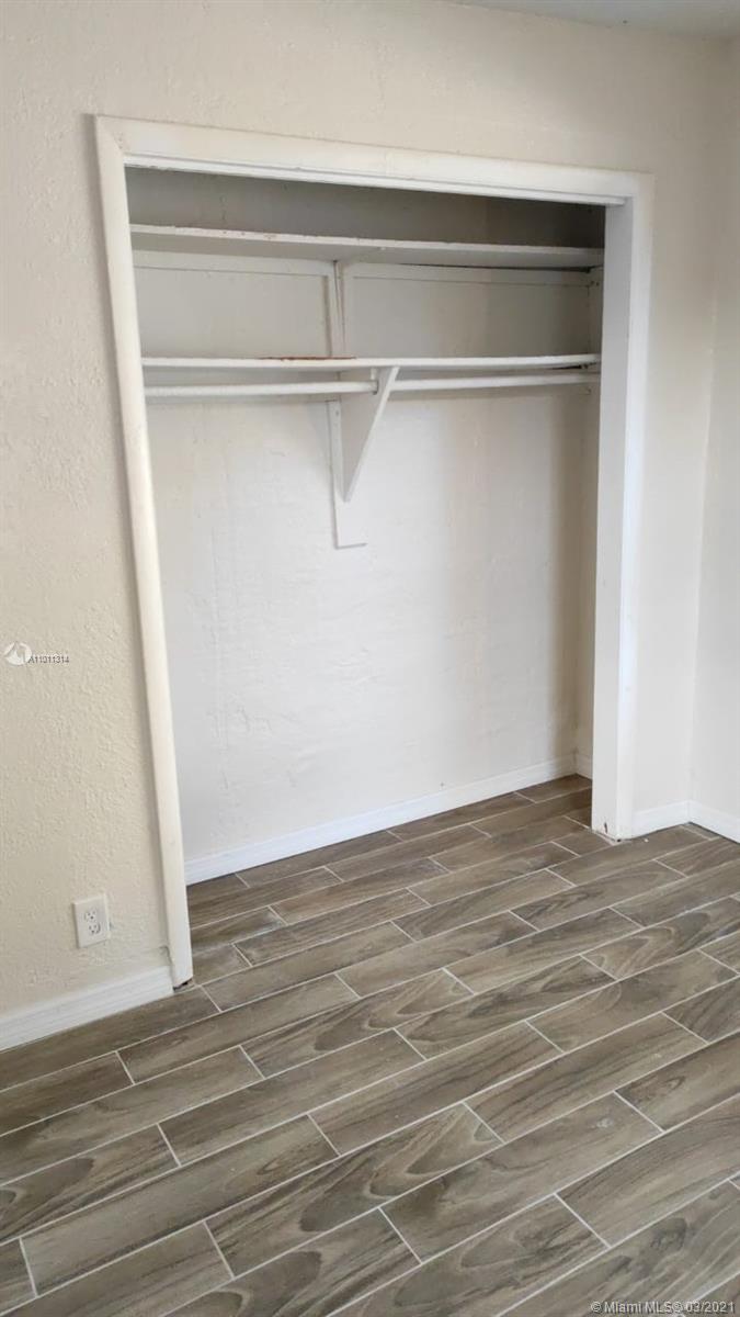See details / 400 sq. ft. $ 2021-03-10 0 Photo